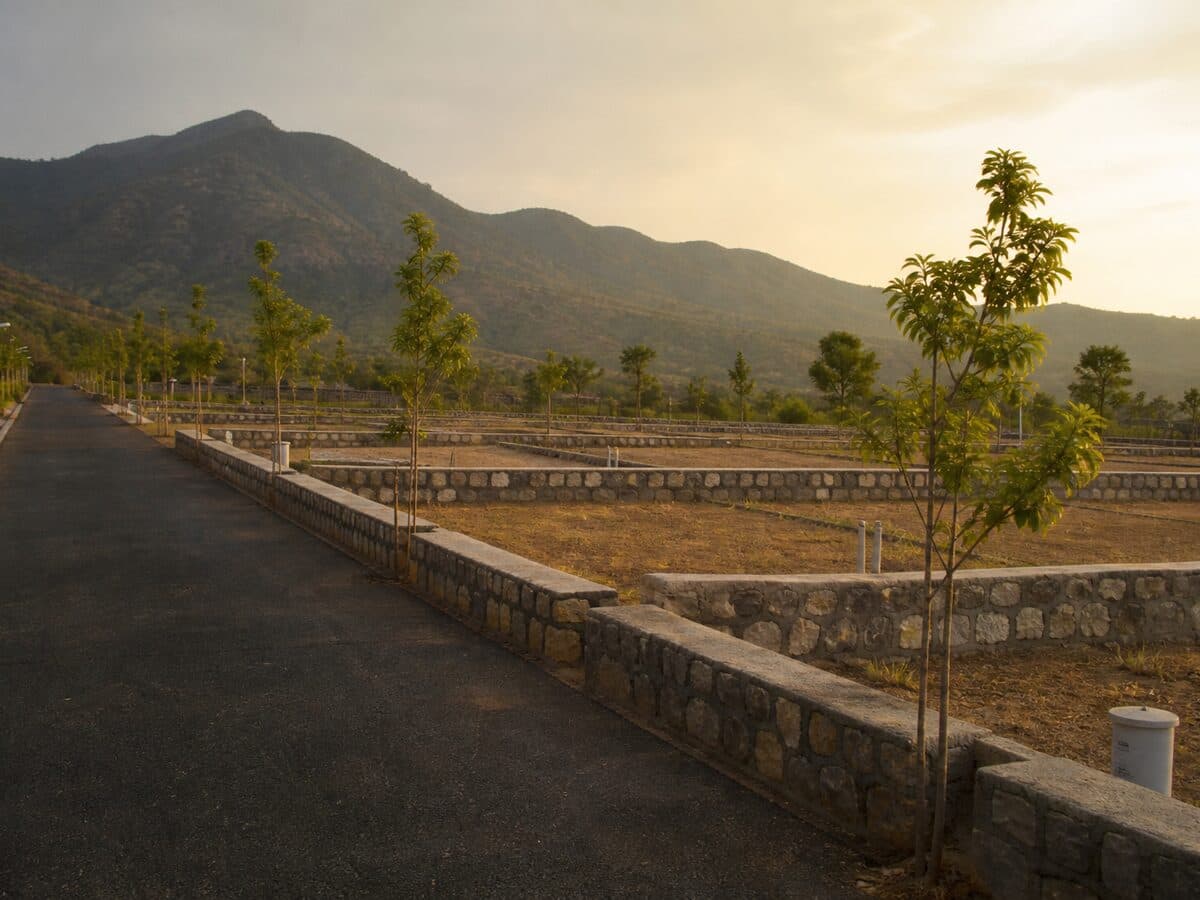What to check before buying a farmhouse plot near Jaipur